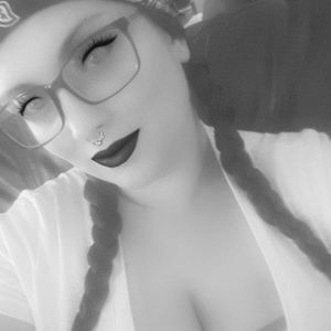 Meet your Posher, Renée-anne